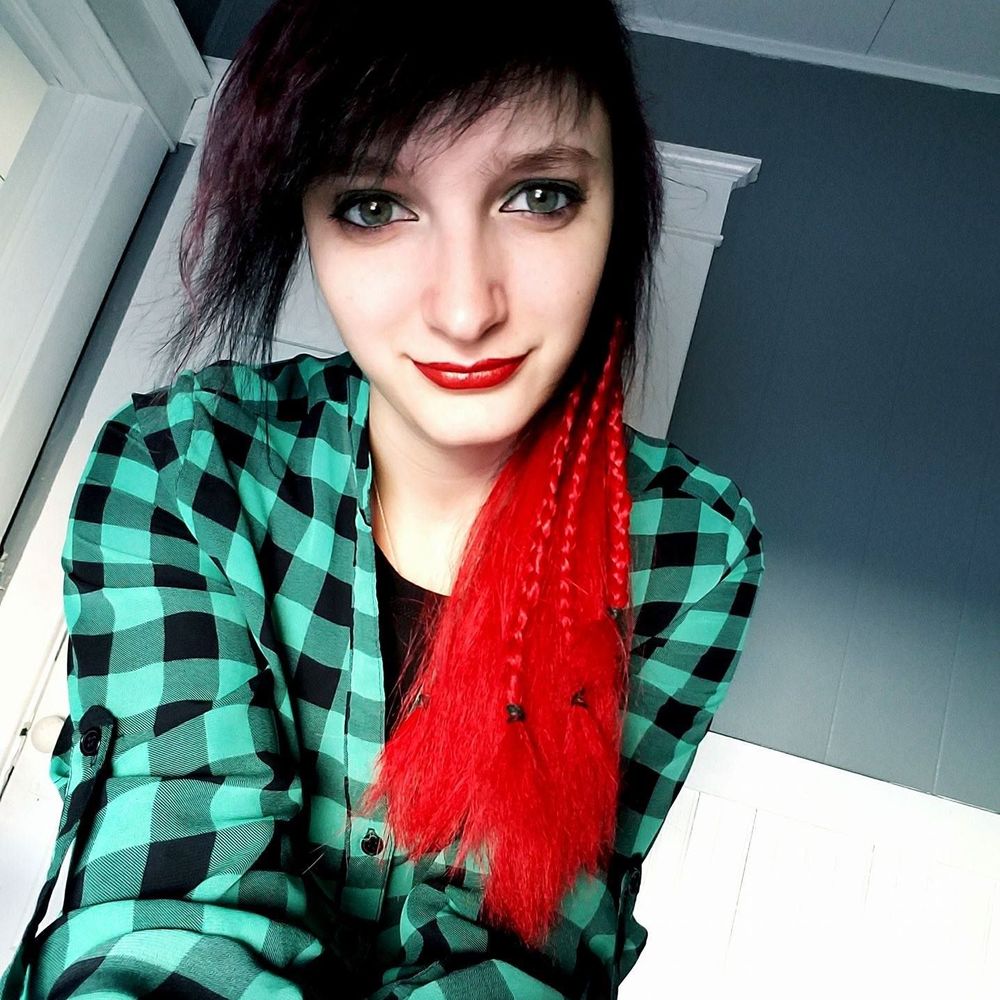 Meet your Posher, Kayla